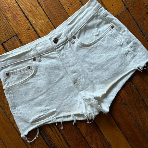 All Saints Women's White Cut Off Denim‎ Jean Shorts. - Picture 2 of 6